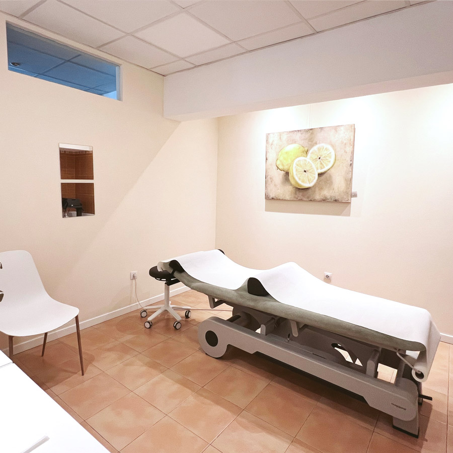 Das Team und die Praxis von Llum Fisioterapia in Capdepera auf Mallorca