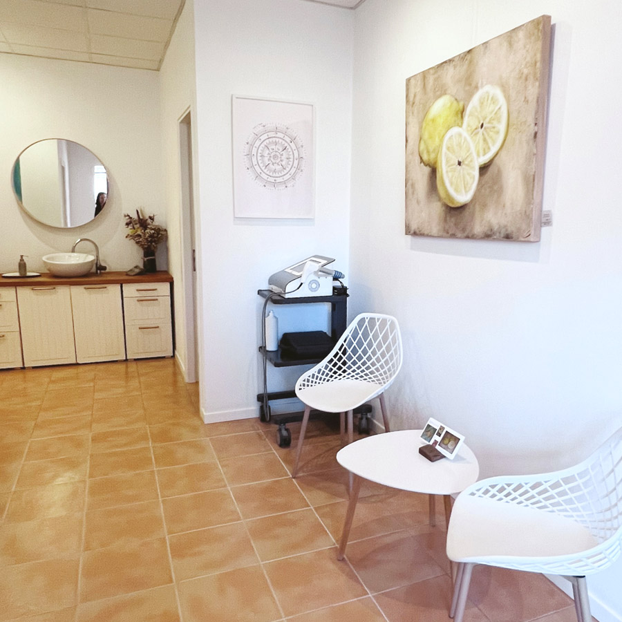 Das Team und die Praxis von Llum Fisioterapia in Capdepera auf Mallorca